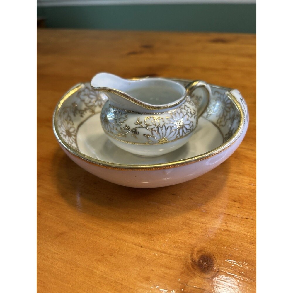 Nippon Hand Painted Porcelain Gold Gilt Daisies Bowl & Gravy Set